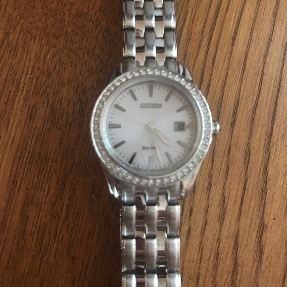 Citizen eco-drive watch - Picture 3 of 8